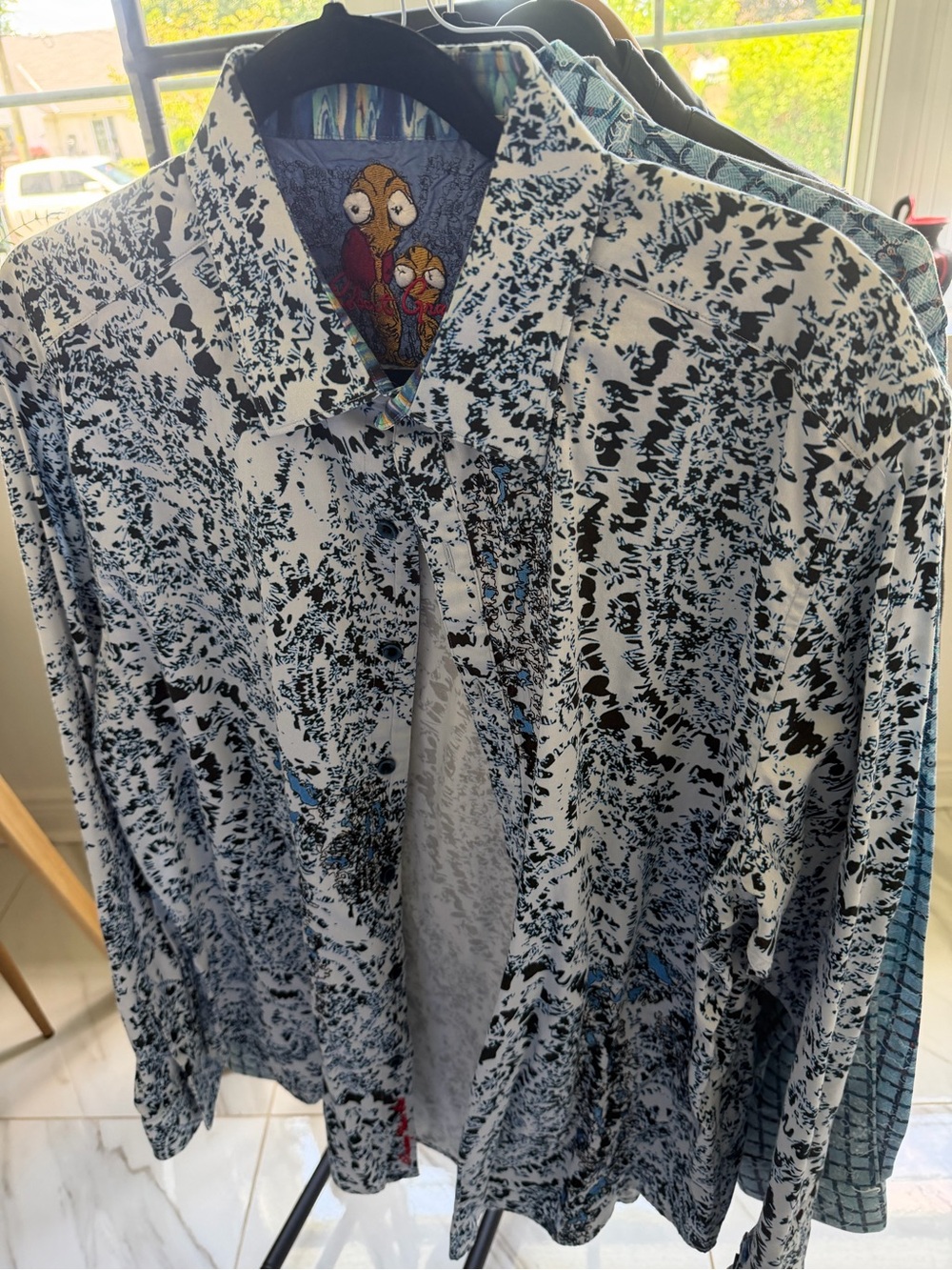 Casual Printed Men's Button-Up Jacket - White & Black with Blue Accents